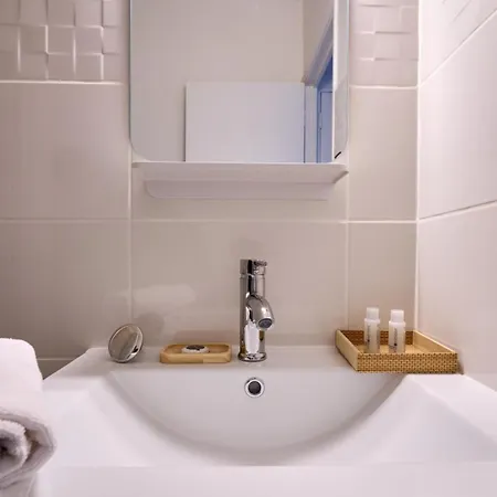 Bright 1br Parisian Retreat Italy Square | By Airnest Paris