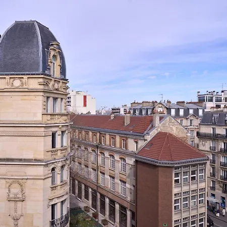 Apartment Bright 1br Parisian Retreat Italy Square | By Airnest